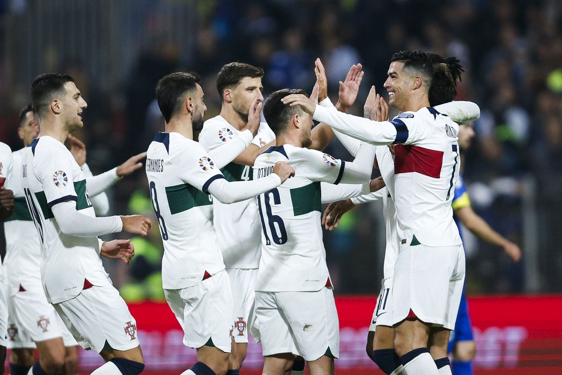 Portugal aplastó a Bosnia con un letal Cristiano Ronaldo.