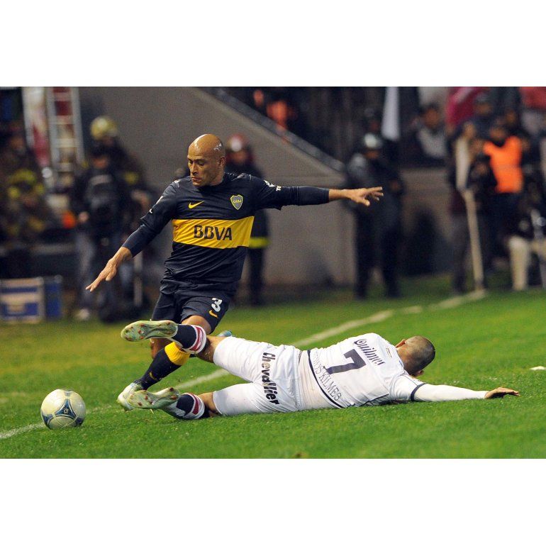 Boca no tuvo reacción en el debut del torneo, Quilmes aprovechó y lo goleó