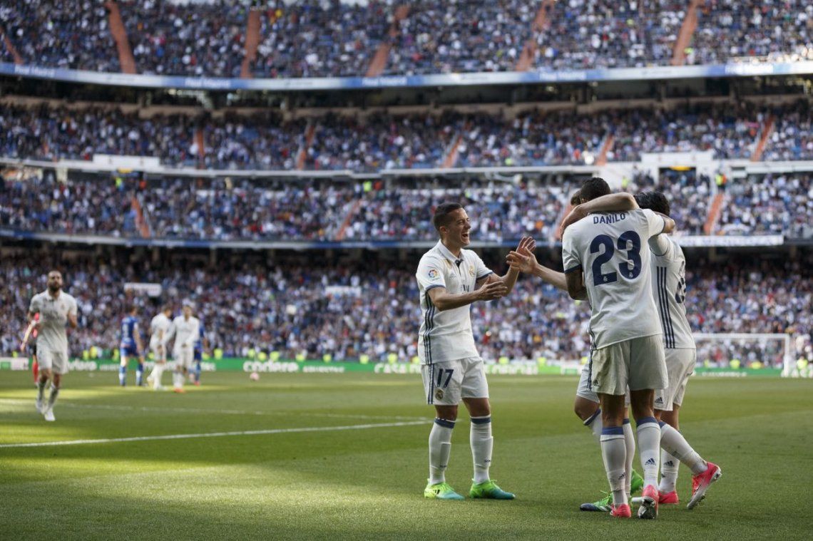 Real Madrid goleó al Alavés de Pellegrino y se aseguró la punta