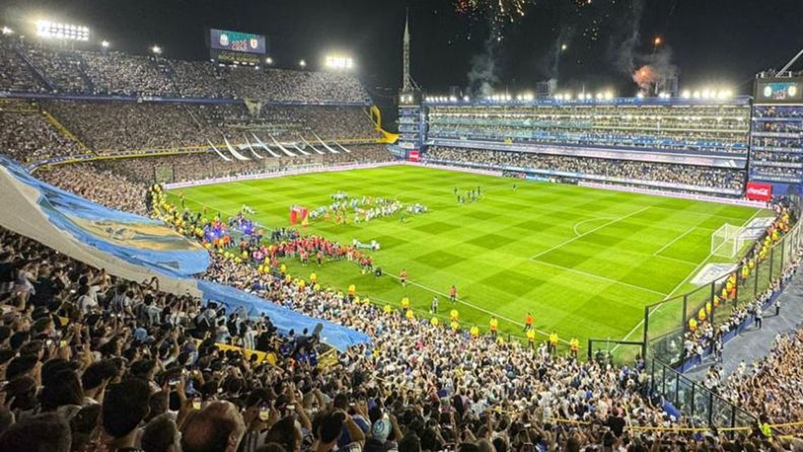 La Bombonera durante el partido entre Argentina y Uruguay.