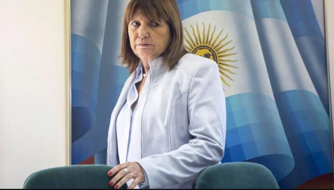 El extranjero que no tienen domicilio permanente en la Argentina y viene a usurpar