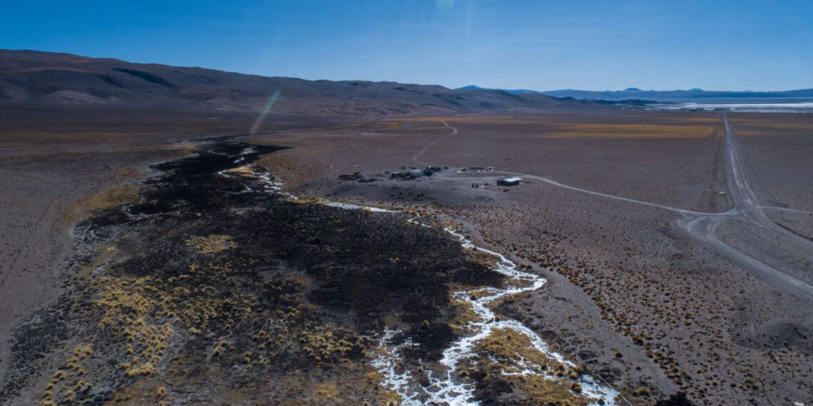 Salar del Hombre Muerto (Catamarca)- Desastre ambiental provocado por la explotación del litio 