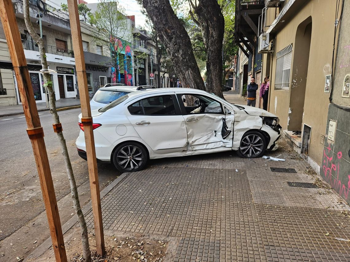 Tres heridos luego de un choque en Palermo.