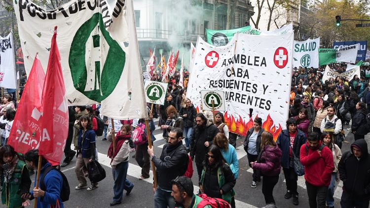 Marcha Federal por la Salud: miles de personas acudieron a la Plaza de Mayo