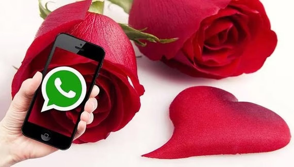 WhatsApp se puso en modo San Valentín y permite cambiar su logo.