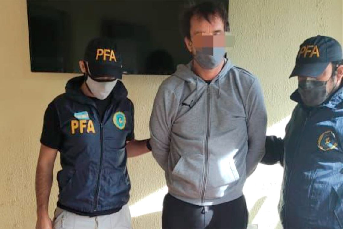 El falso abogado fue detenido por la Policía Federal Argentina en una casa de Quilmes. Foto: PFA.