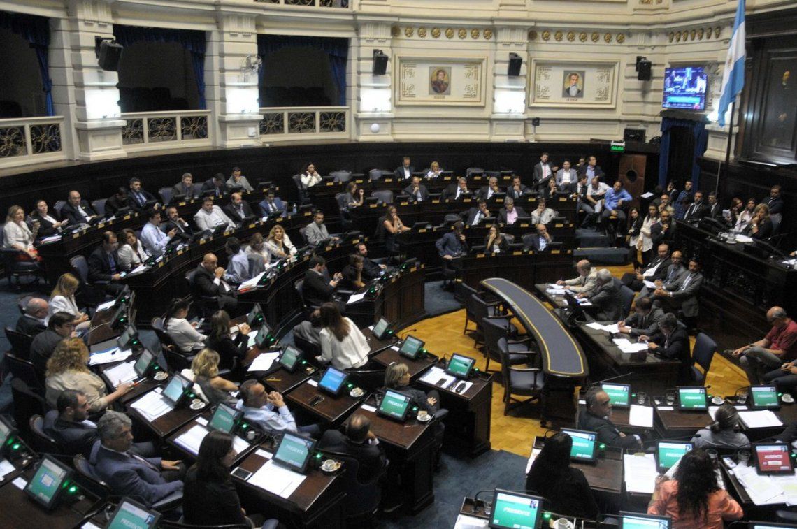 Pases de factura a diputados que responden a Martín Insaurralde