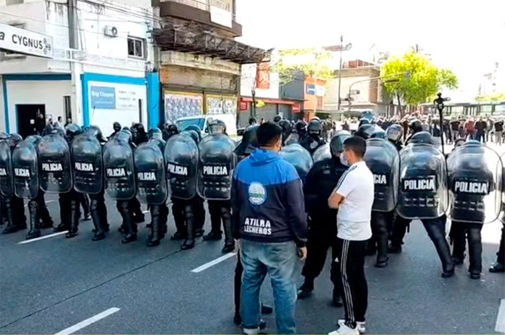 Incidentes frente al Sindicato de Lecheros en Boedo