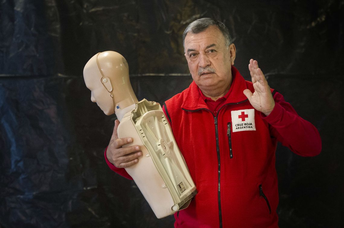 Voluntarios de la Cruz Roja celebran el aniversario de la ONG
