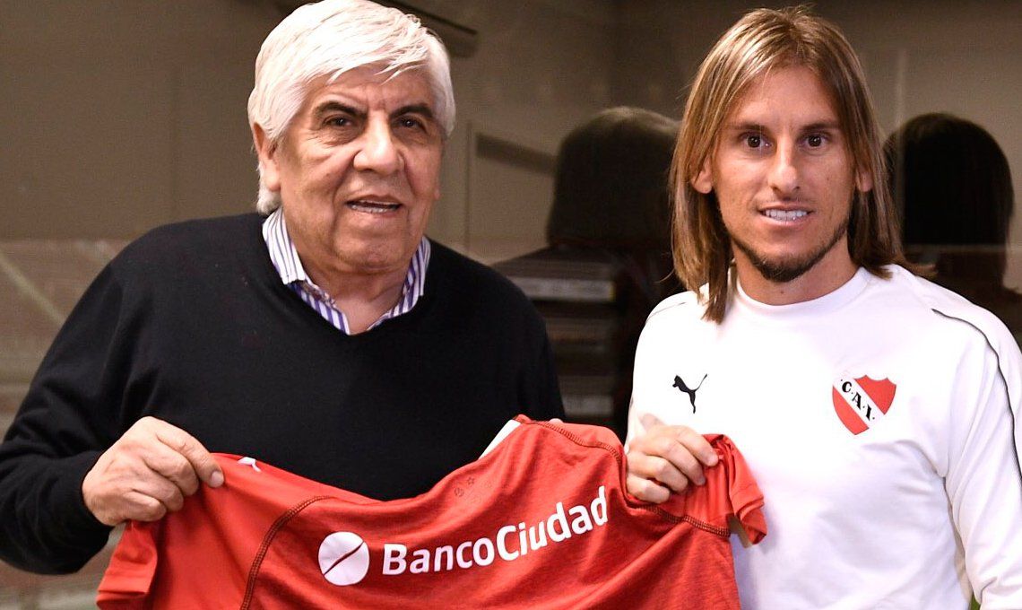 Beccacece fue presentado por Hugo Moyano como nuevo técnico de Independiente : Vengo a seguir creciendo