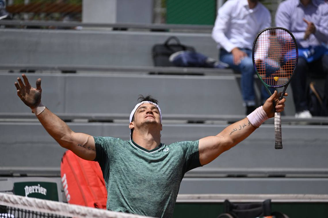 Gustavo Fernández avanzó a la final de Roland Garros.