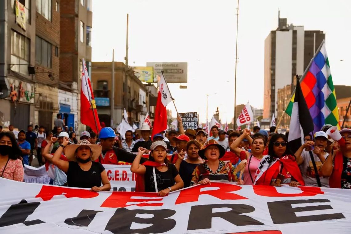 Perú: nuevos choques de manifestantes y la policía