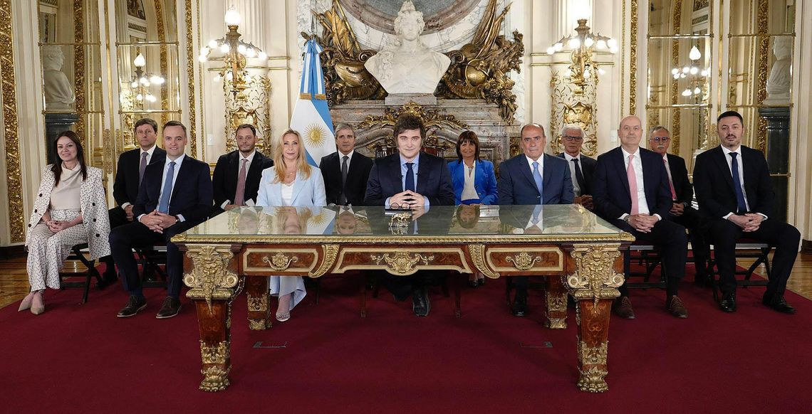 El presidente Javier Milei sufrirá dos bajas en su gabinete.