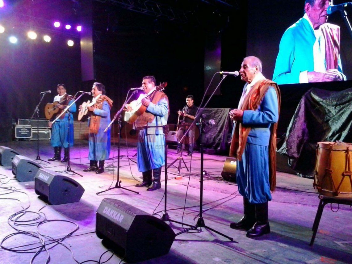 Recital gratuito de Los Manseros Santiageños en Ituzaingó