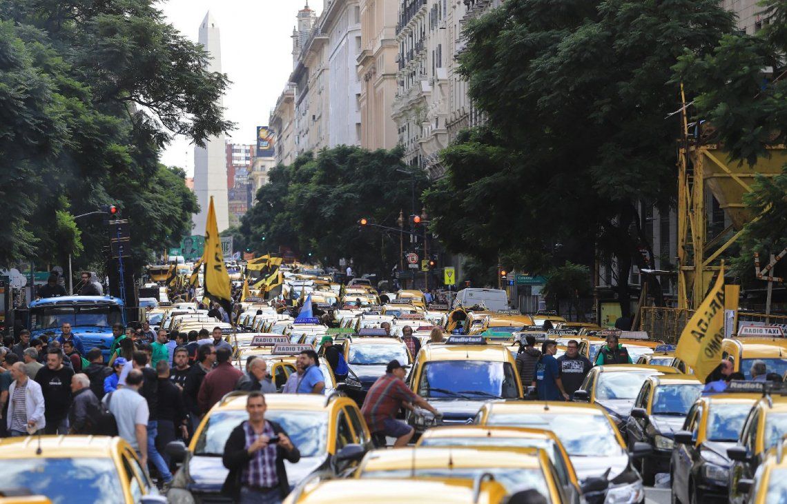 Ya hubo 480 ataques de taxistas a choferes de Uber