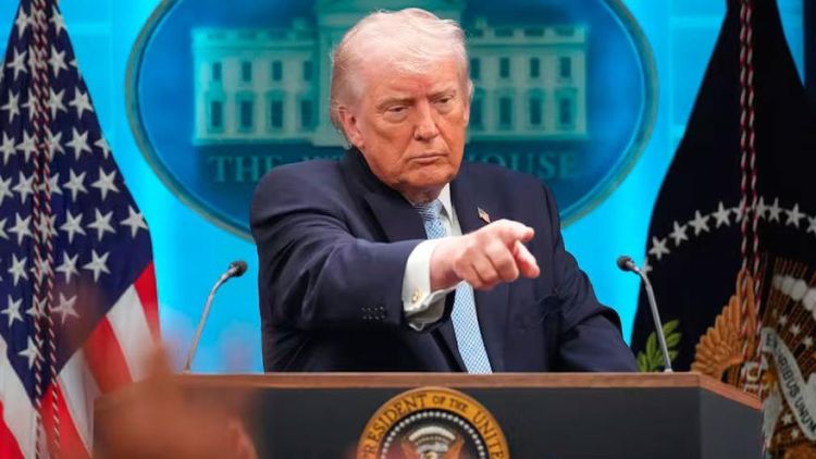 Donald Trump volvió a expresarse en tono amenazante.