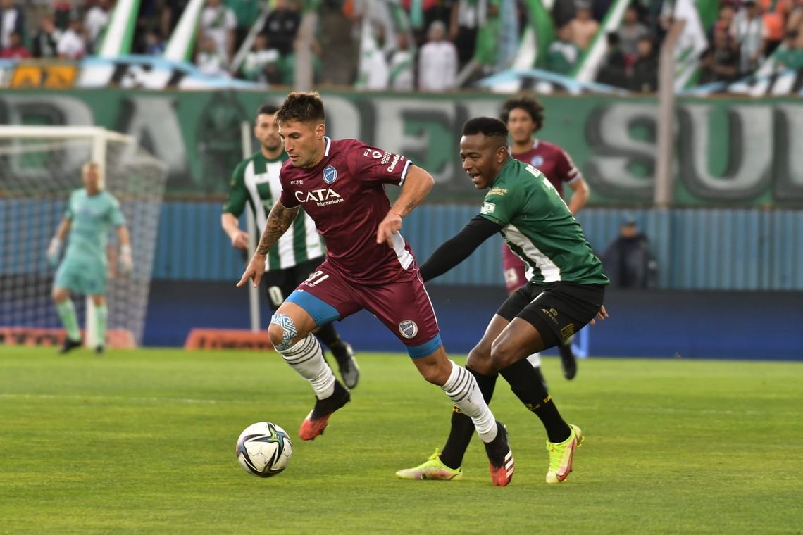 Godoy Cruz y Banfield vienen de medirse por Copa Argentina