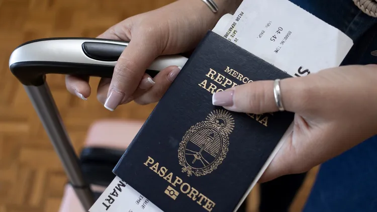 Los pasaportes afectados pertenecen a la serie AAL 