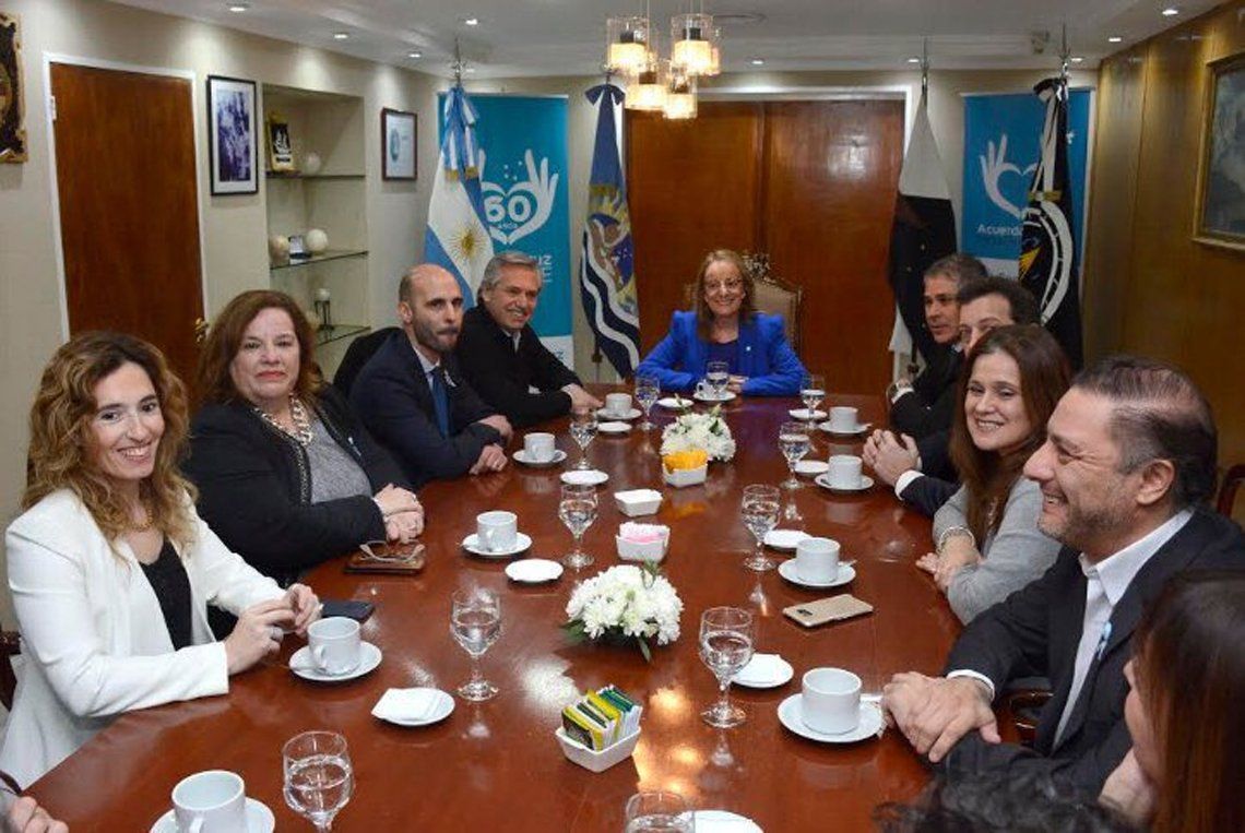 Alberto Fernández desayunó con Alicia Kirchner y dijo que no hace falta impulsar ninguna reforma de la Constitución