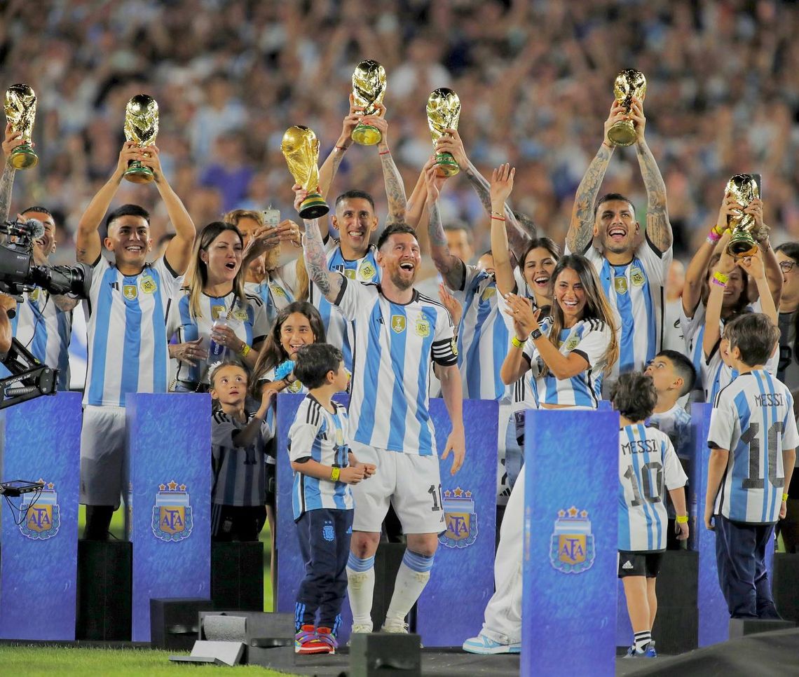 Lionel Messi y el festejo de la Selección Argentina en el Monumental.