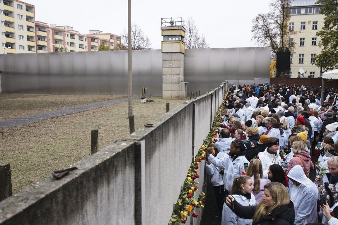 La Caída del Muro de Berlín: seis canciones para demoler paredes