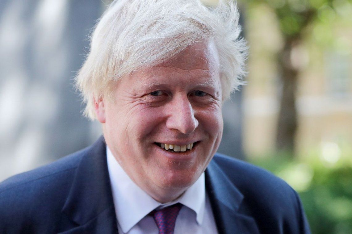 Renunció ministro de Relaciones Exteriores británico Boris Johnson