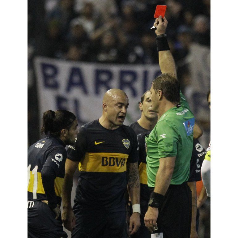 Boca no tuvo reacción en el debut del torneo, Quilmes aprovechó y lo goleó