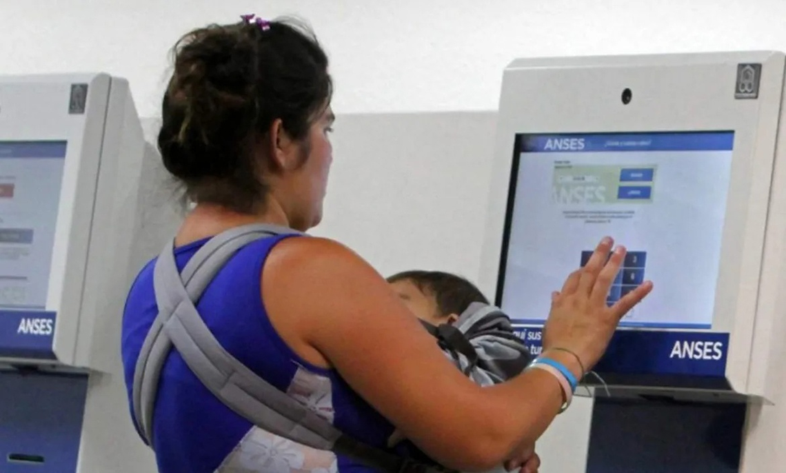 La asignación alcanza a más de 4 millones de niños y adolescentes