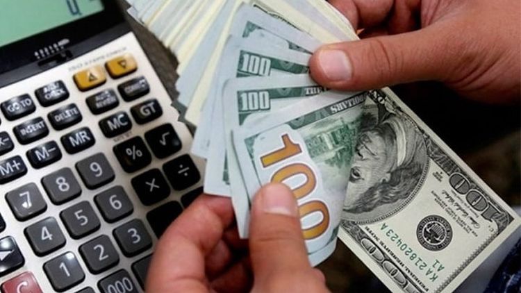 El Banco Central volvió a comprar dólares en su intervención en el mercado, pero siguen cayendo las reservas netas.