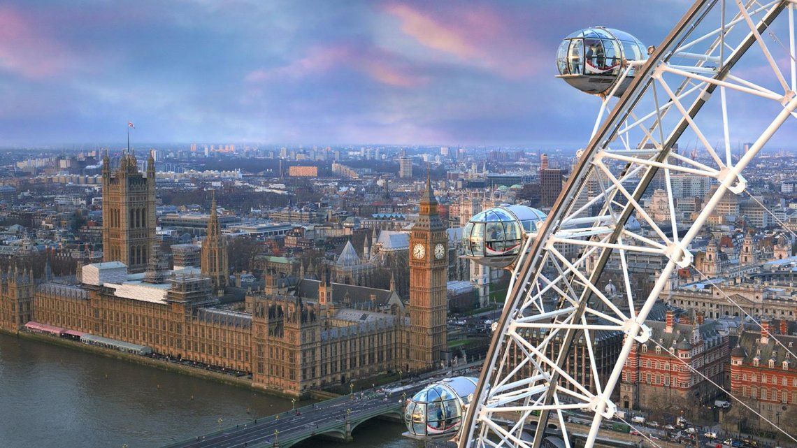 Reino Unido estudia autorizar el ingreso de turistas de 60 países