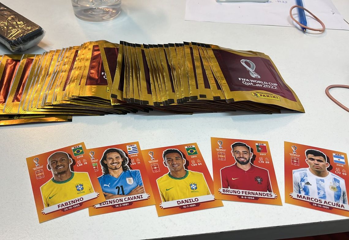 Los delincuentes aprovecharon la fiebre por el álbum del Mundial de fútbol de Qatar para perpetrar una nueva estafa.