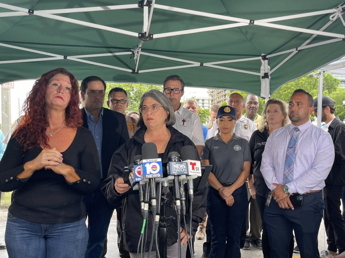 Daniella Levine Cava informó que hasta ahora son 5 los muertos en el derrumbe de Miami