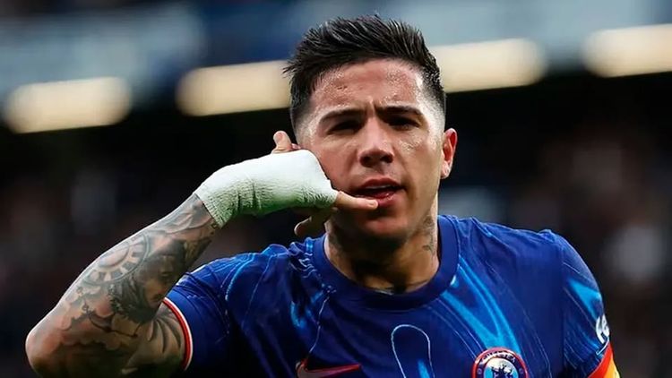 En 2023, Chelsea compró a Enzo Fernández por 121 millones de euros.