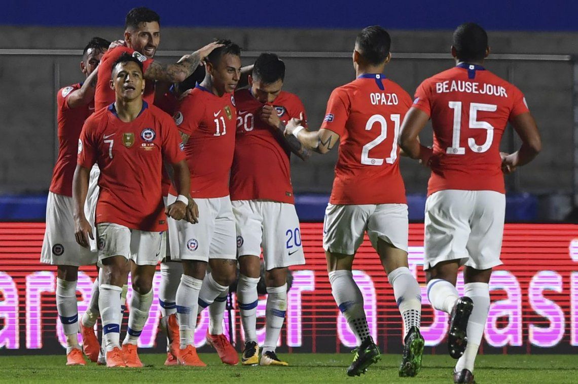 Copa América: el bicampeón Chile empezó con una goleada sobre Japón