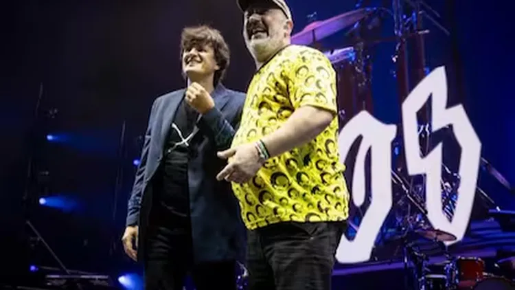 Ciro y Buira en el concierto de reencuentro de Los PIojos en el año 2024.