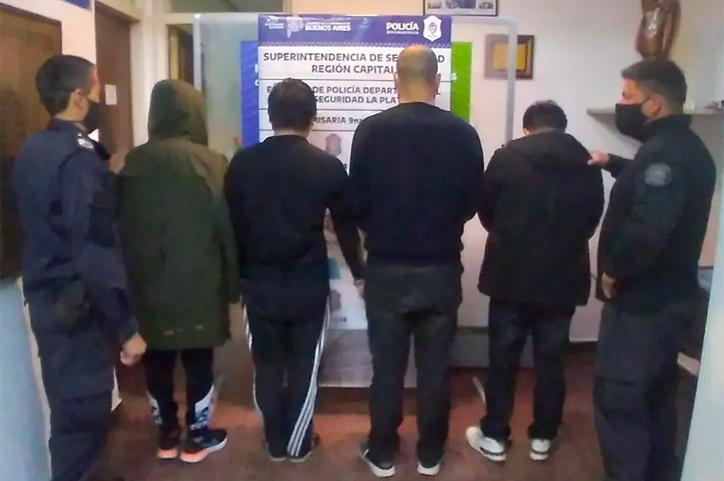 Cuatro detenidos, todos ciudadanos chinos, fueron detenidos en La Plata.