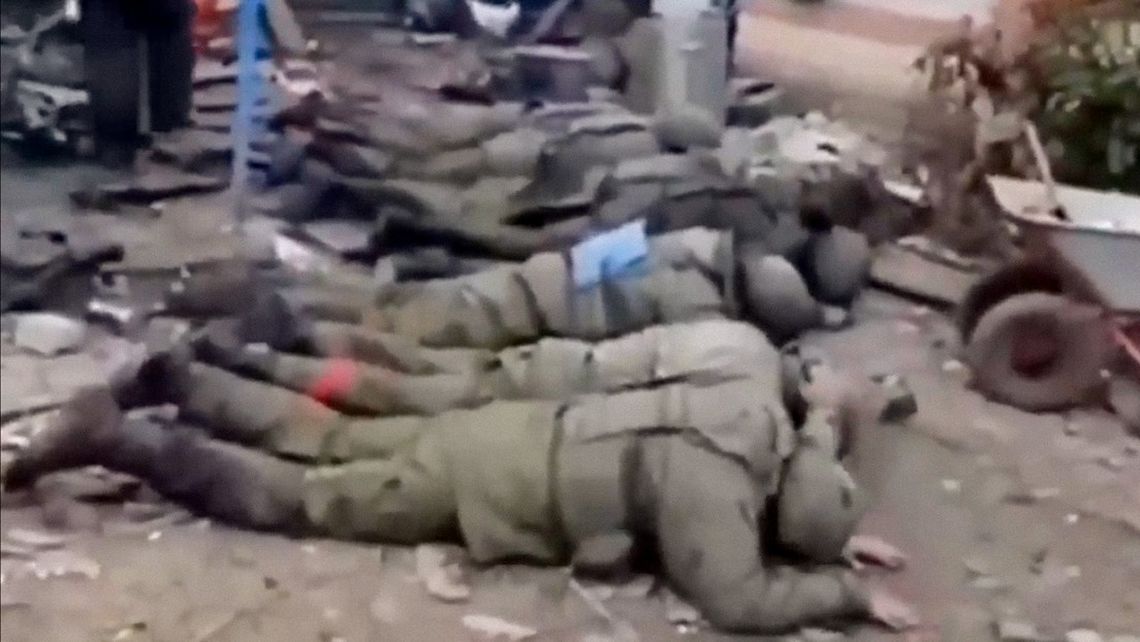 Soldados rusos rendidos ante el ejercito ucraniano y asesinados a sangre fría.
