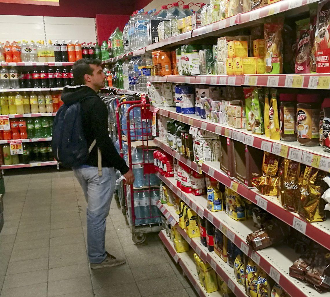 Extienden la vigencia de precios máximos para alimentos, bebidas y artículos de limpieza