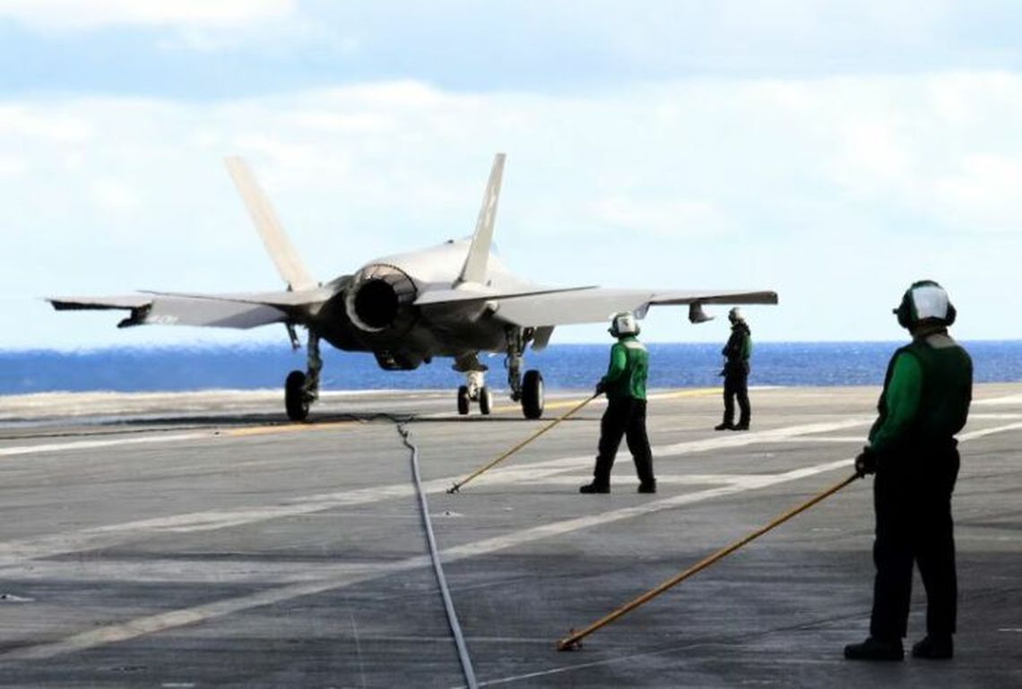 Un F-35C despegó desde el USS Abraham Lincoln para interceptar un dron iraní en aguas internacionales. Un F-35C despegó desde el USS Abraham Lincoln para interceptar un dron iraní en aguas internacionales.