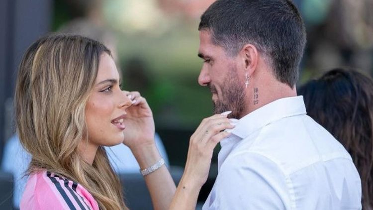Según los últimos rumores, Tini Stoessel y Rodrigo De Paul planean casarse en diciembre.