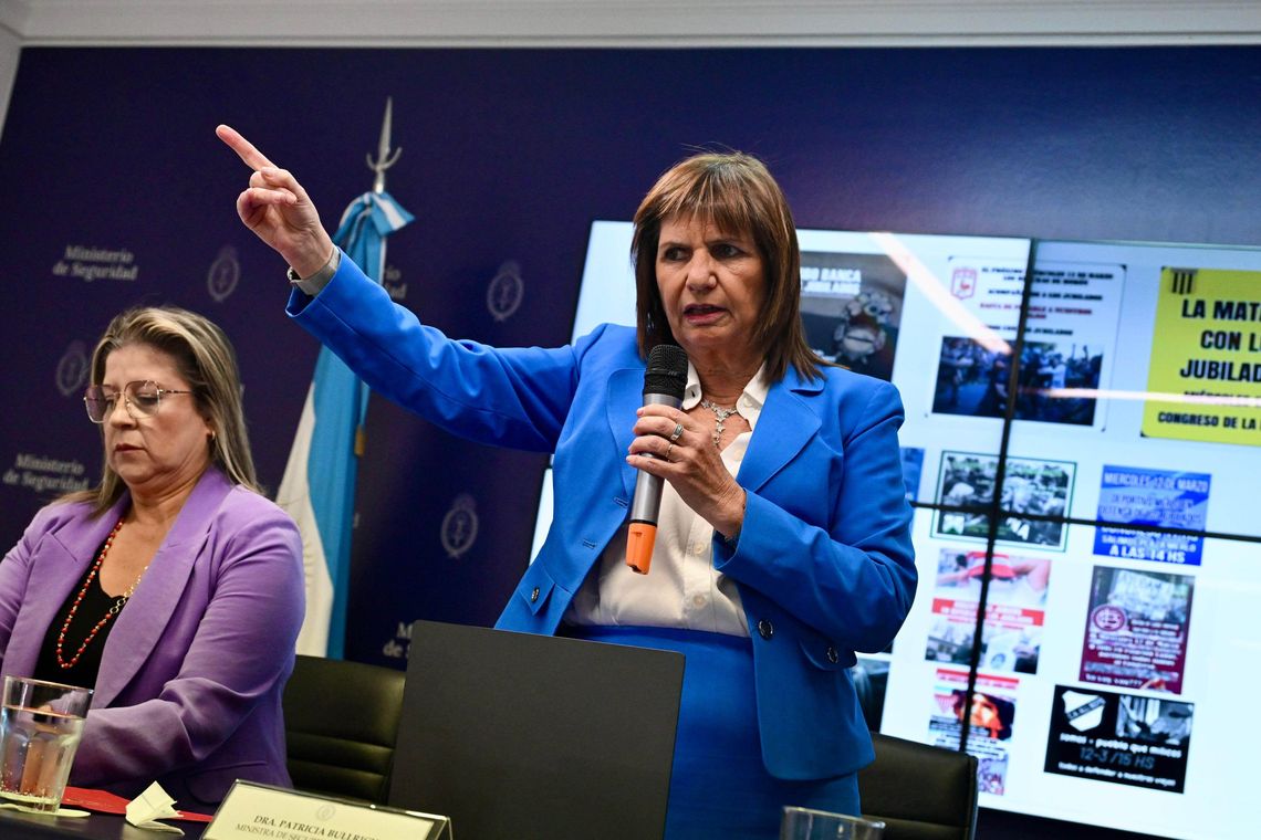 Tras los incidentes en el Congreso, la ministra Patricia Bullrich presentó una denuncia contra 