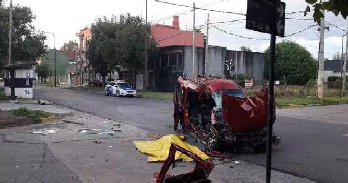 Quilmes: choque fatal entre un colectivo la Línea 22 y una camioneta