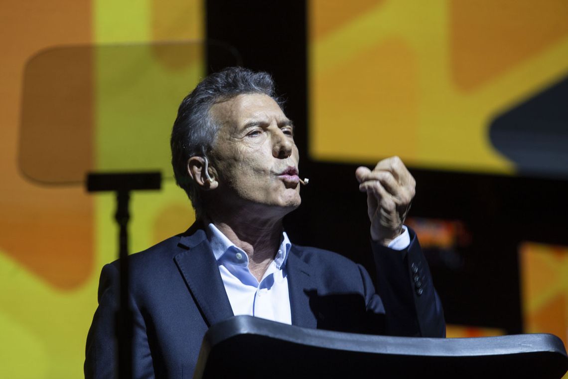 Mauricio Macri le apuntó a Santiago Caputo por la Hidrovía. Mauricio Macri le apuntó a Santiago Caputo por la Hidrovía.