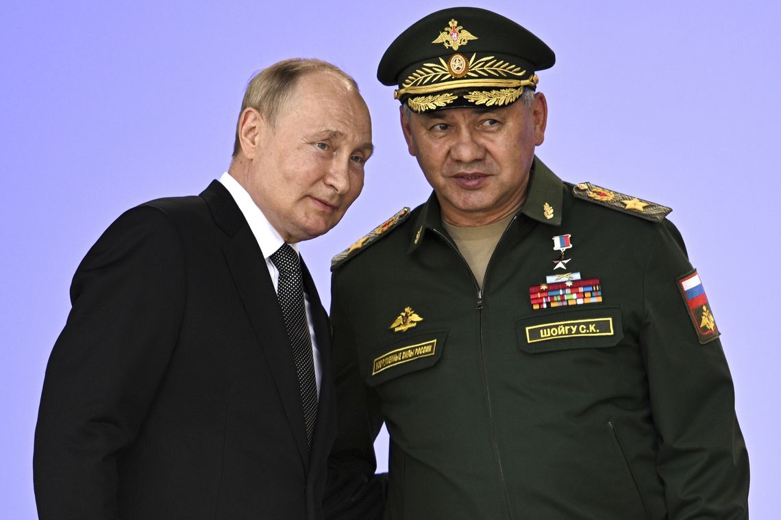 Vladimir Putin y su ministro de Defensa