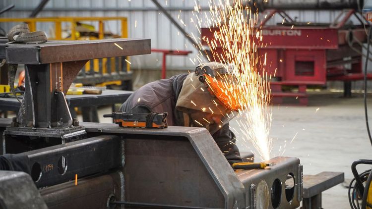 Argentina registró una caída industrial del 7,9% entre 2023 y 2025, ubicándose como el segundo país con peor desempeño entre 56 economías analizadas, solo por detrás de Hungría.