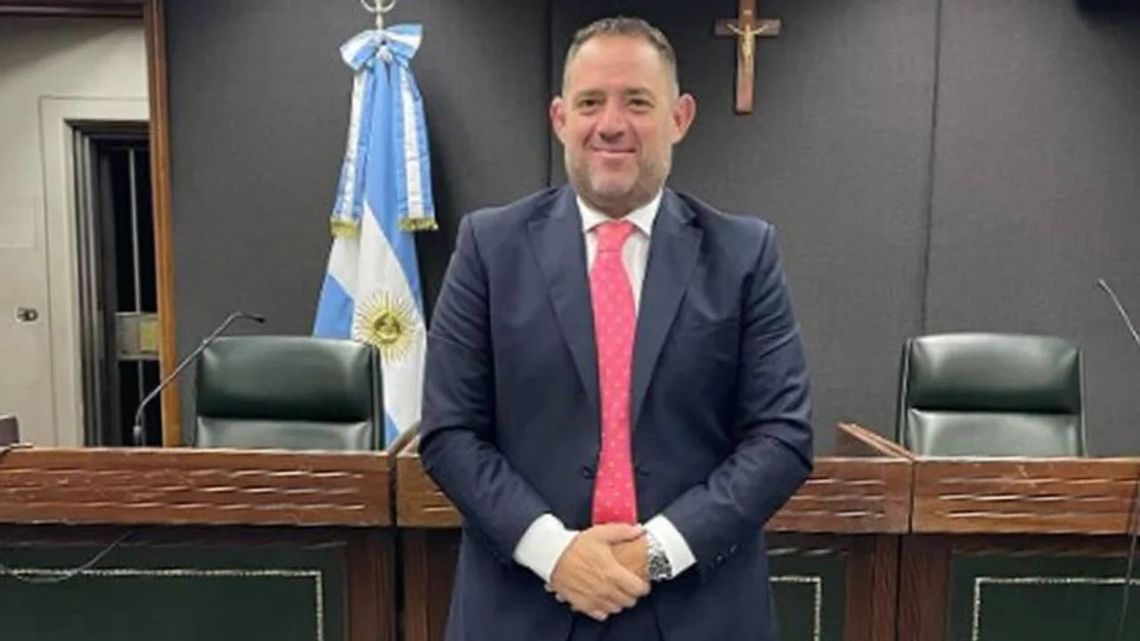 Confirman el procesamiento de un juez por el presunto robo de monedas de oro