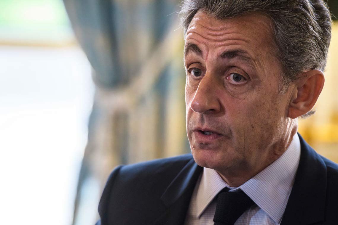 Balotaje en Francia: Sarkozy anunció que votará por Macron.