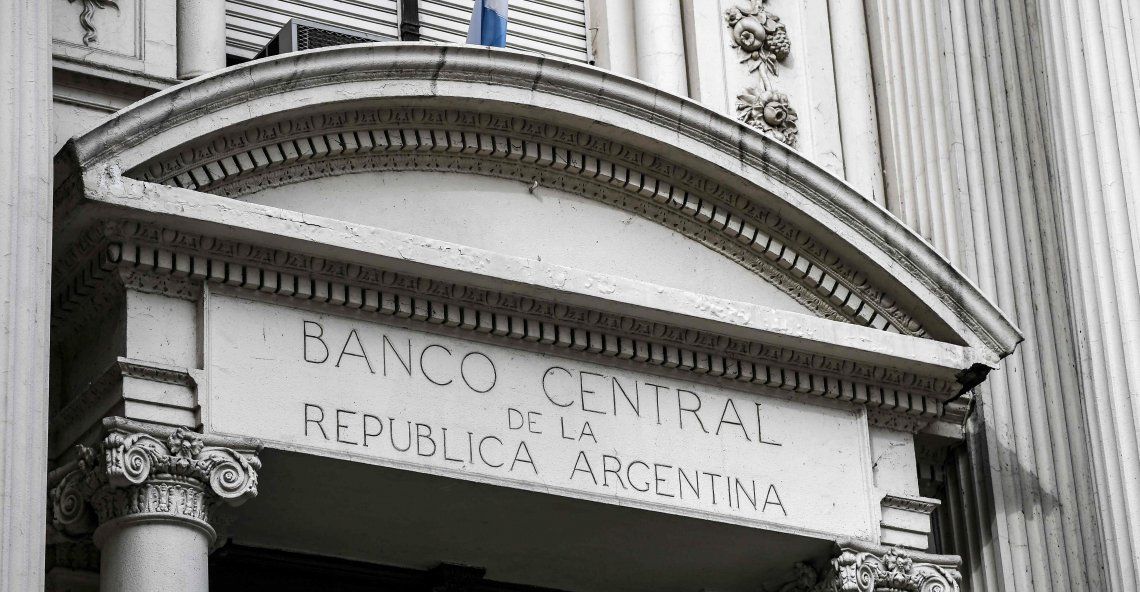 El Banco Central puso más billetes en circulación y elevó el piso de la tasa de Leliq a 78%