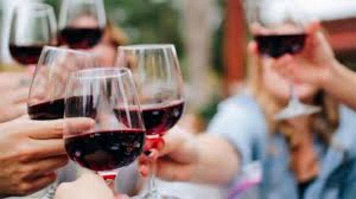 La Rioja prohibió el delivery de bebidas alcohólicas los fines de semana por seis meses.