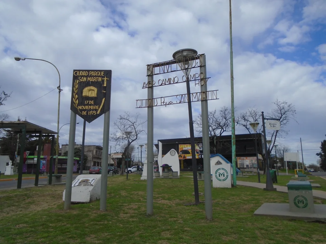 La adolescente de 16 años que se encontraba desaparecida desde el jueves en el partido bonaerense de Merlo fue hallada este domingo sana y salva en la localidad de González Catán.